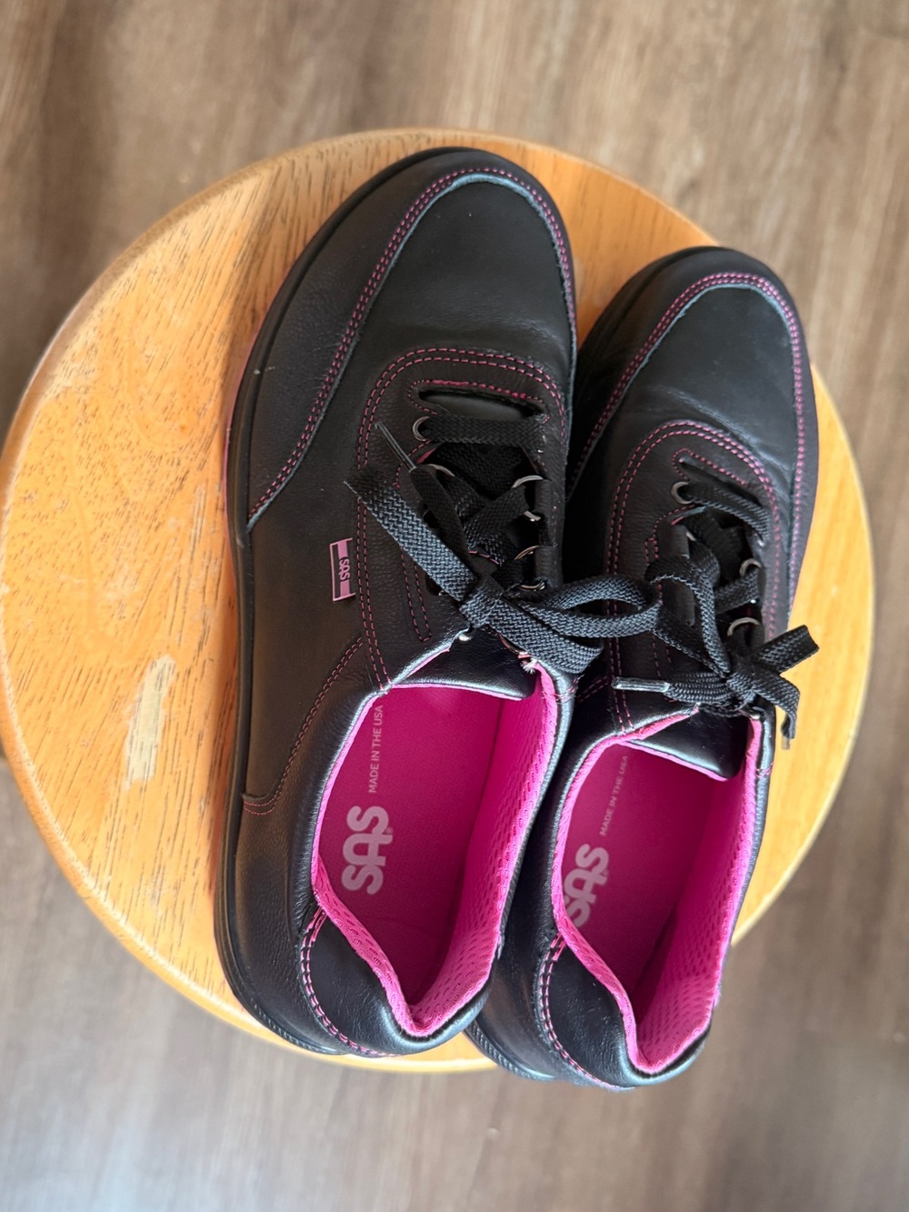 SAS Women's Black Leather Sneakers with Pink Interior